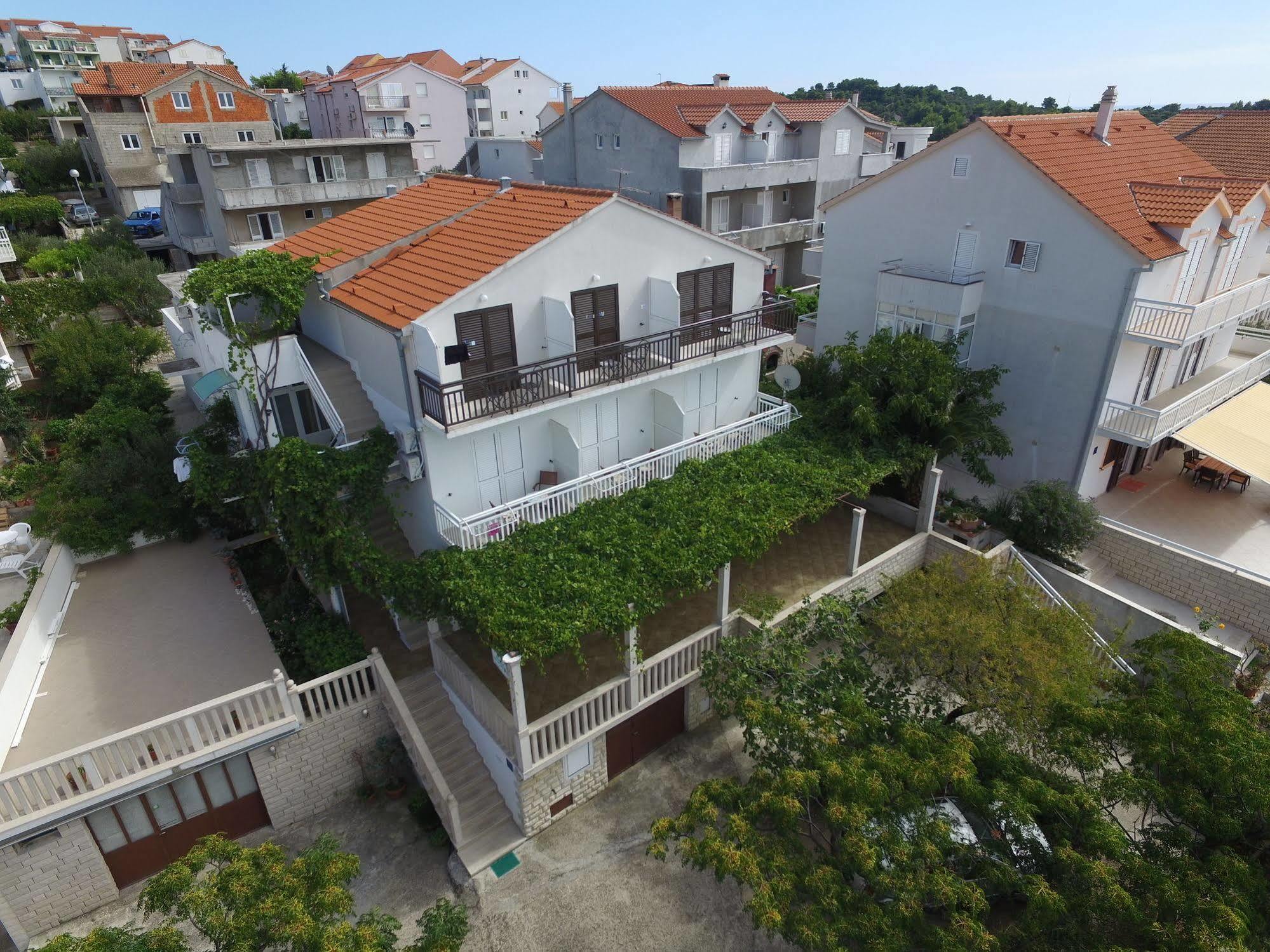 Ivanovic Gostinjska kuća 3*